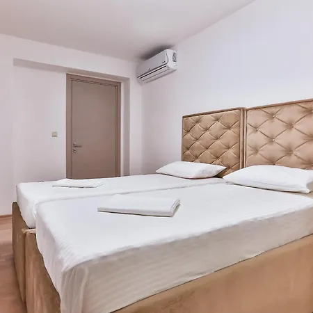 Montesun Fontana Apartment Budva