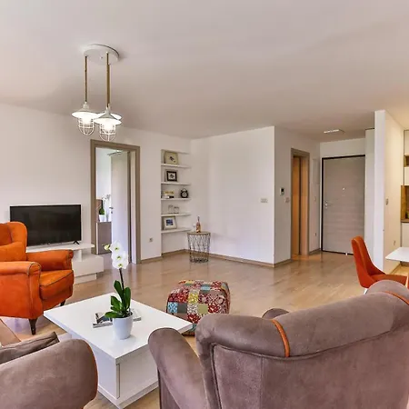 Montesun Fontana Apartment Budva