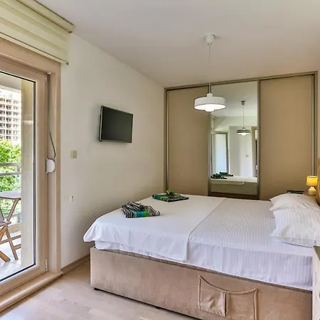 Montesun Fontana Apartment Budva